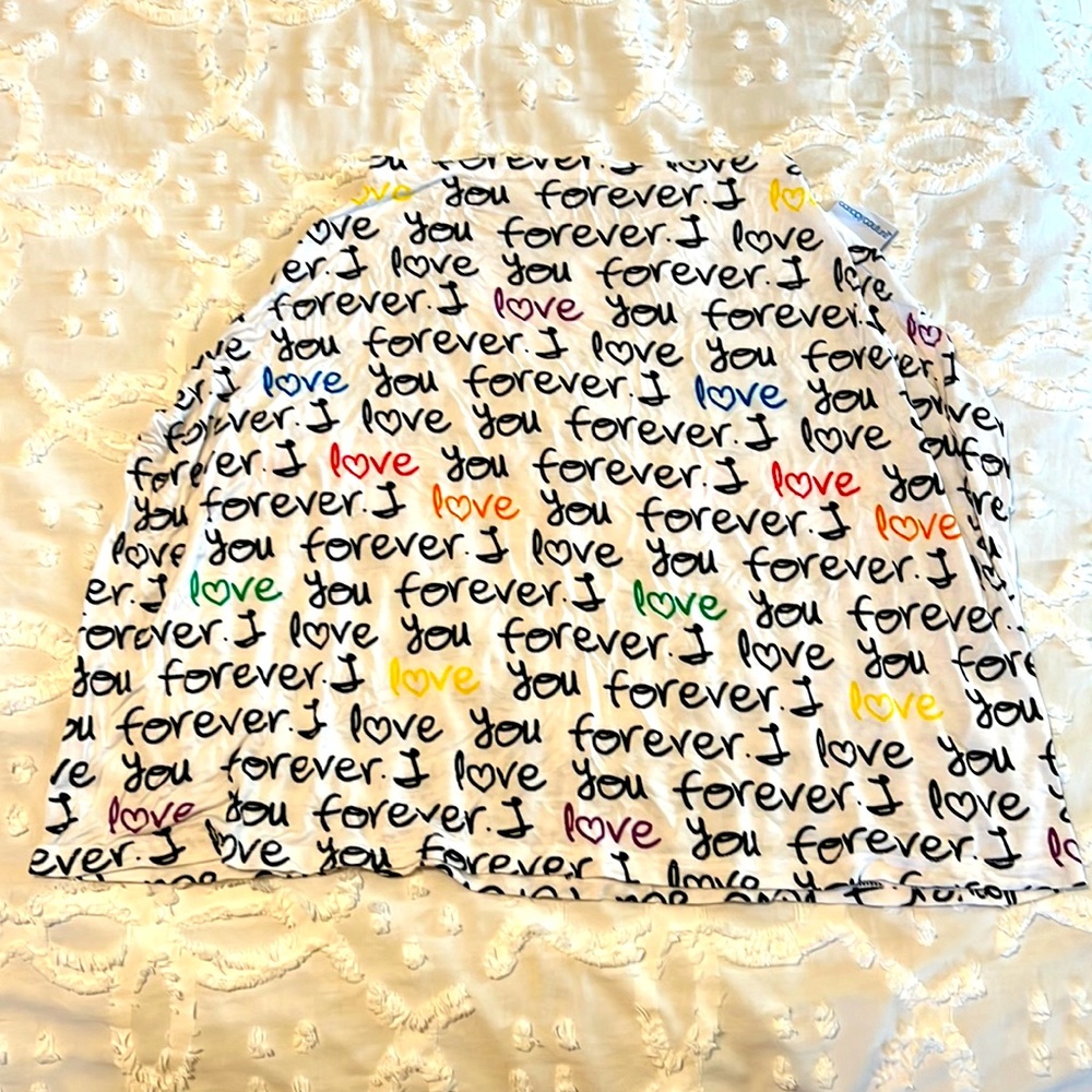 Canopy Couture infant car seat and nursing cover.